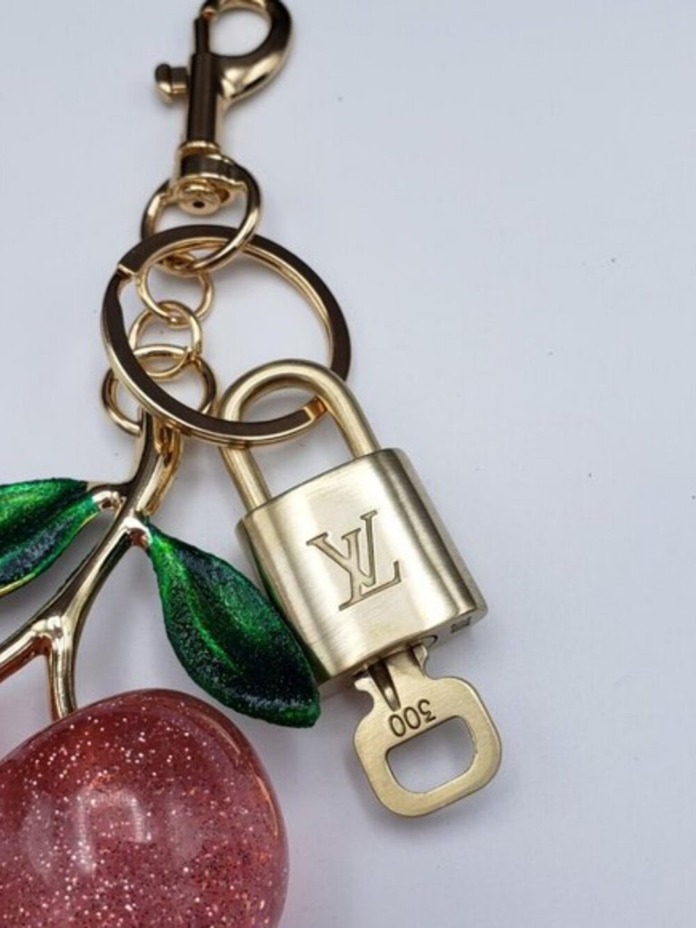 LV Gold Padlock & Key 🔒 Authentic Louis Vuitton Bag Unbranded Apple Charm - Picture 5 of 11